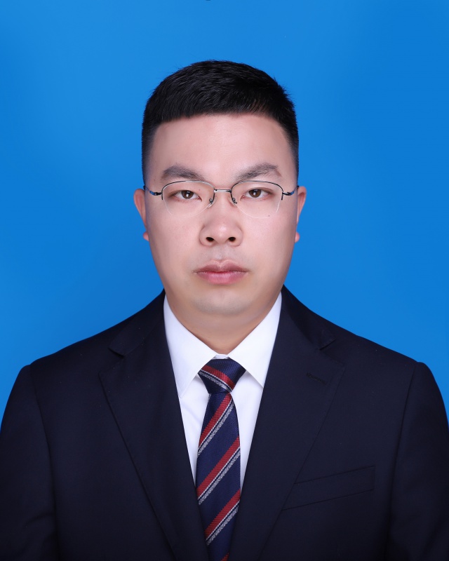 卢培峰专职律师